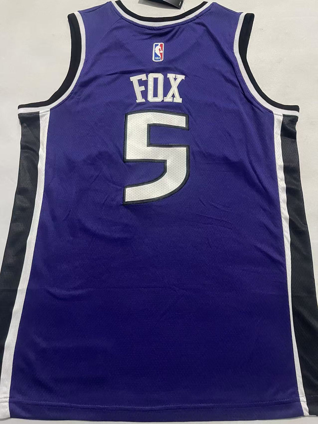 De'Aaron Fox #5 Sacramento Kings Nike Classic Edition Swingman Jersey – Purple